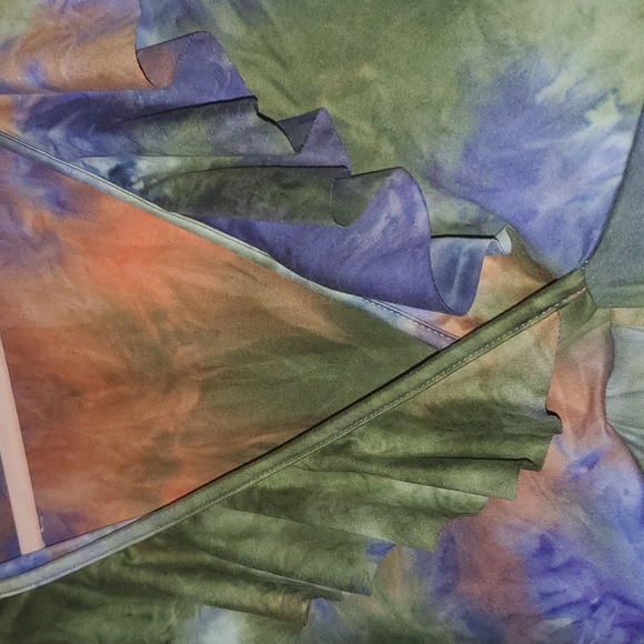 Buttery soft fabric and ooh la la jumper tie-dyed - Picture 5 of 8